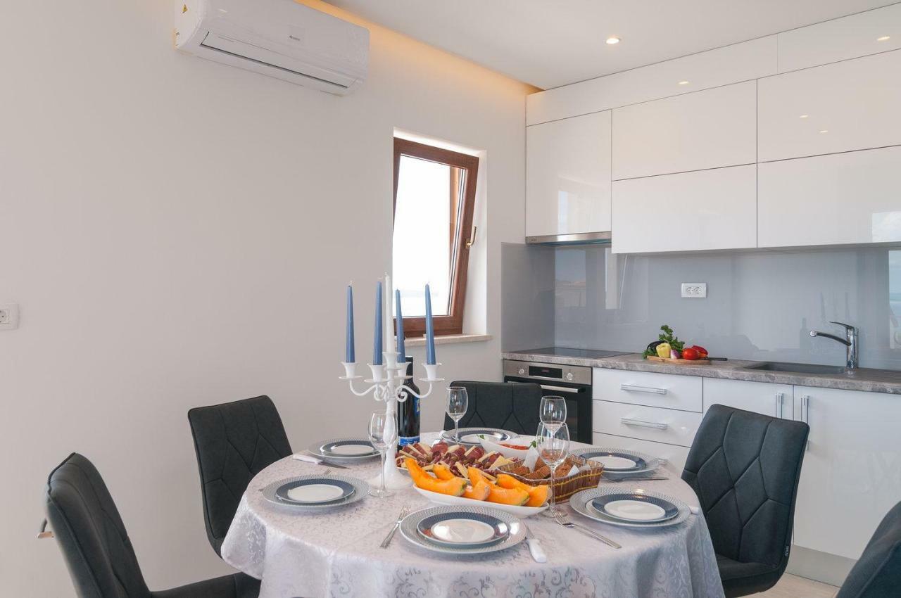 Beautiful Apartment With Private Pool Trogir Extérieur photo
